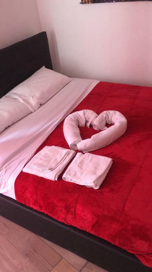 ナポリ Na Tazzulel E Cafe Bed & Breakfast エクステリア 写真