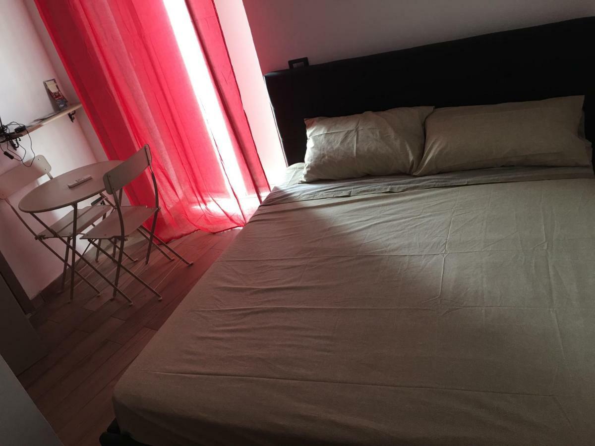 ナポリ Na Tazzulel E Cafe Bed & Breakfast エクステリア 写真
